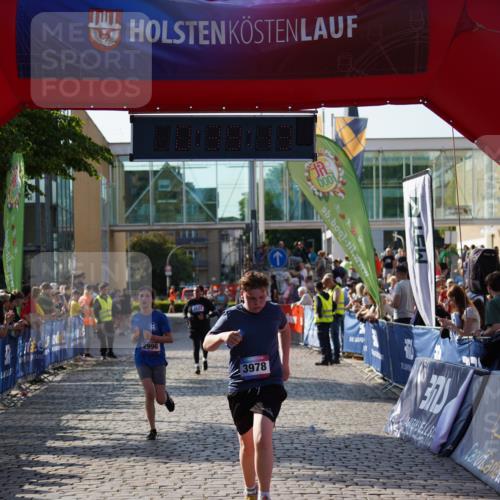 13.06.2025 - Holstenköstenlauf Felixshl http://msf.ph/oto/7943483 13.06.2025 18:09:14 Laufen 2433, 2996, 3978 meine-sportfotos.de