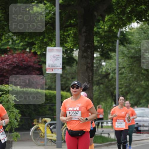 15.06.2025 - REWE Women's Run Jannik Wohlers http://msf.ph/oto/7943504 15.06.2025 08:28:57 Laufen 10587, 10047 meine-sportfotos.de