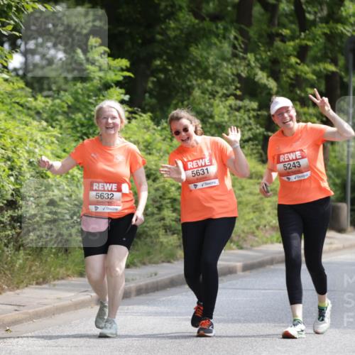 15.06.2025 - REWE Women's Run Jannik Wohlers http://msf.ph/oto/7943505 15.06.2025 10:16:42 Laufen 5632, 862, 5631, 5243 meine-sportfotos.de