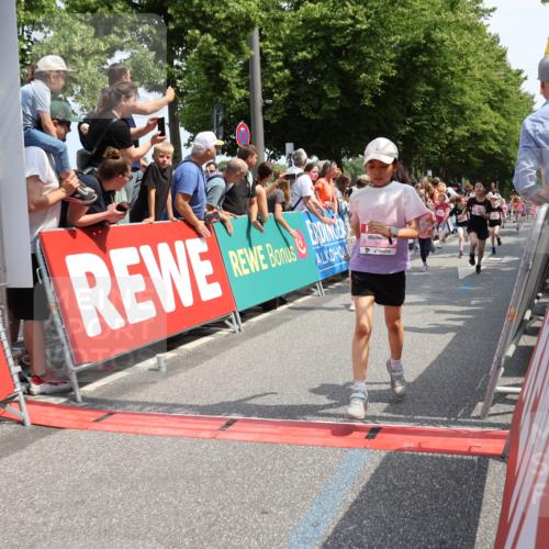 15.06.2025 - REWE Women's Run Strokosch-Dieckow http://msf.ph/oto/7943573 15.06.2025 11:35:41 Ziel 107, 121, 122, 125, 133, 152, 168, 177, 181, 199, 226, 238, 239, 251, 260, 264, 280, 281, 308 meine-sportfotos.de