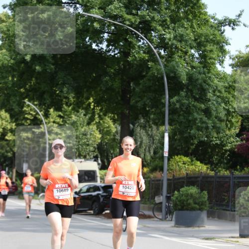 15.06.2025 - REWE Women's Run Jannik Wohlers http://msf.ph/oto/7943643 15.06.2025 10:02:46 Laufen 10689, 10420 meine-sportfotos.de