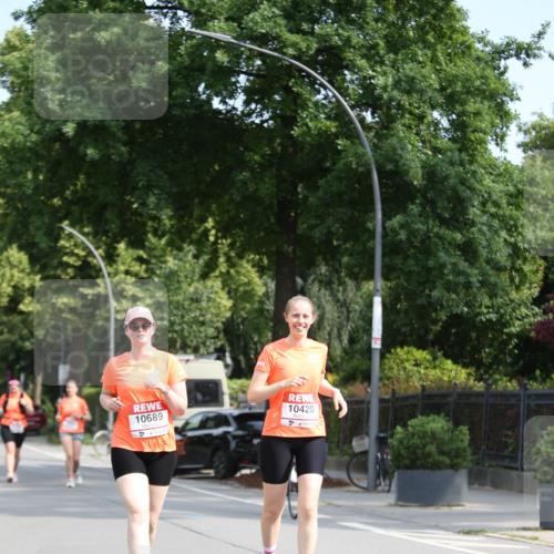 15.06.2025 - REWE Women's Run Jannik Wohlers http://msf.ph/oto/7943648 15.06.2025 10:02:46 Laufen 10689, 10420 meine-sportfotos.de