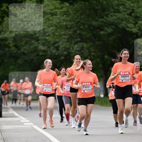 15.06.2025 - REWE Women's Run Dr. Thomas Lammeyer http://msf.ph/oto/7943656 15.06.2025 09:22:08 Laufen 10243, 1083, 10021, 10024, 10 meine-sportfotos.de