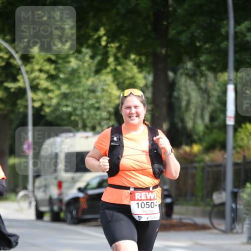 15.06.2025 - REWE Women's Run Jannik Wohlers http://msf.ph/oto/7943788 15.06.2025 10:02:57 Laufen 10504 meine-sportfotos.de