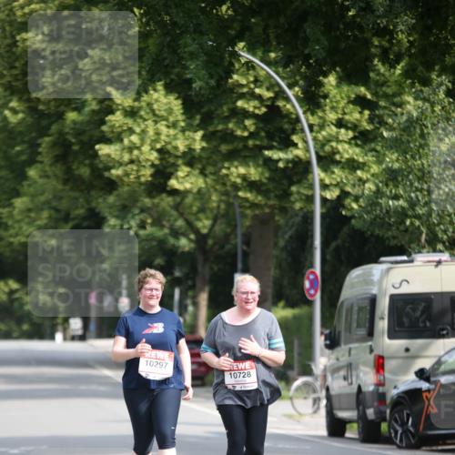 15.06.2025 - REWE Women's Run Jannik Wohlers http://msf.ph/oto/7944043 15.06.2025 10:03:09 Laufen 10297, 10728 meine-sportfotos.de