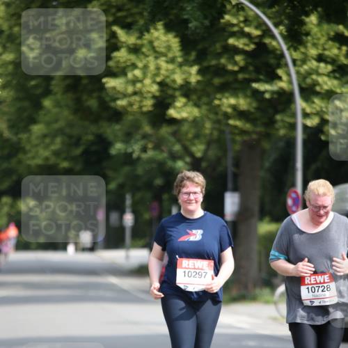15.06.2025 - REWE Women's Run Jannik Wohlers http://msf.ph/oto/7944081 15.06.2025 10:03:11 Laufen 10297, 10728 meine-sportfotos.de