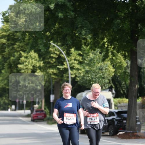 15.06.2025 - REWE Women's Run Jannik Wohlers http://msf.ph/oto/7944104 15.06.2025 10:03:13 Laufen 10297, 10728 meine-sportfotos.de
