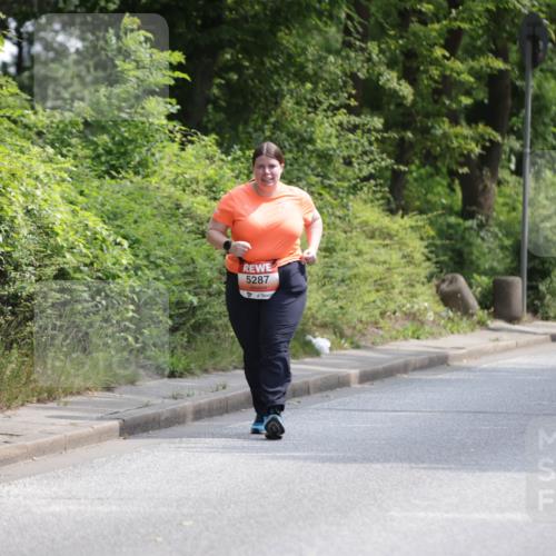 15.06.2025 - REWE Women's Run Jannik Wohlers http://msf.ph/oto/7944130 15.06.2025 10:17:01 Laufen 5287 meine-sportfotos.de