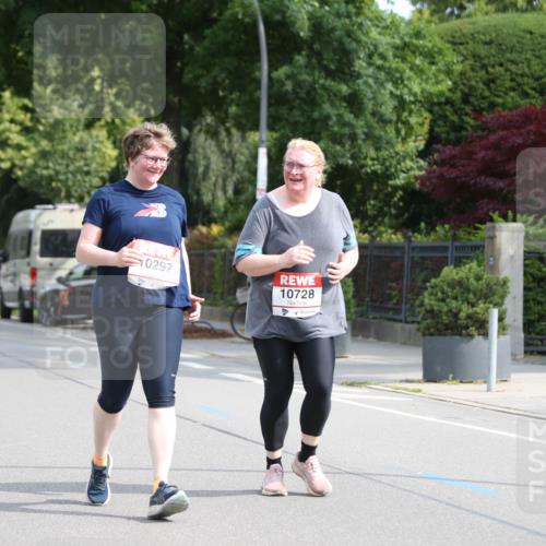 15.06.2025 - REWE Women's Run Jannik Wohlers http://msf.ph/oto/7944147 15.06.2025 10:03:15 Laufen 0297, 10728 meine-sportfotos.de