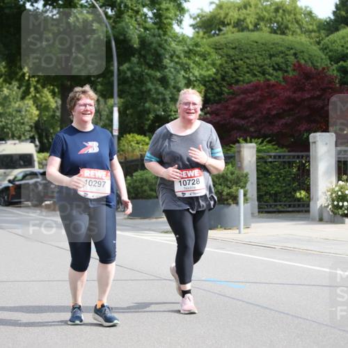 15.06.2025 - REWE Women's Run Jannik Wohlers http://msf.ph/oto/7944162 15.06.2025 10:03:16 Laufen 10297, 10728 meine-sportfotos.de