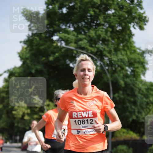15.06.2025 - REWE Women's Run Jannik Wohlers http://msf.ph/oto/7944210 15.06.2025 08:47:31 Laufen 10812 meine-sportfotos.de