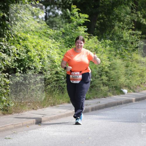 15.06.2025 - REWE Women's Run Jannik Wohlers http://msf.ph/oto/7944216 15.06.2025 10:17:03 Laufen 5287 meine-sportfotos.de