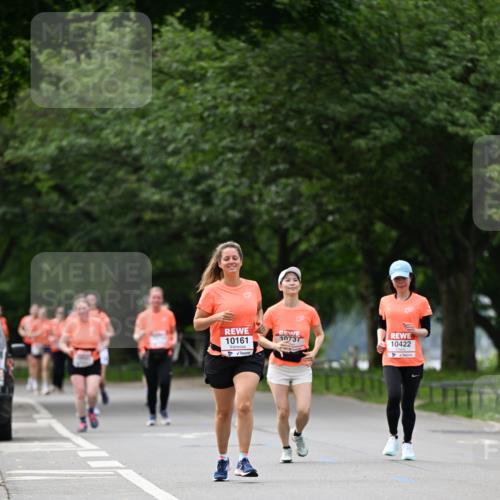 15.06.2025 - REWE Women's Run Dr. Thomas Lammeyer http://msf.ph/oto/7944226 15.06.2025 09:22:19 Laufen 10161, 1073, 10422 meine-sportfotos.de