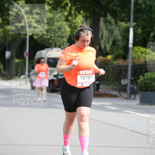 15.06.2025 - REWE Women's Run Jannik Wohlers http://msf.ph/oto/7944245 15.06.2025 10:04:08 Laufen 10787 meine-sportfotos.de