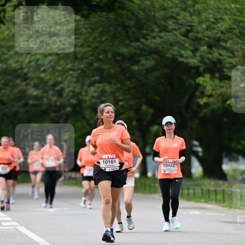 15.06.2025 - REWE Women's Run Dr. Thomas Lammeyer http://msf.ph/oto/7944339 15.06.2025 09:22:21 Laufen 10, 10422 meine-sportfotos.de