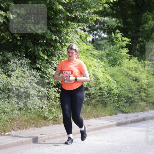 15.06.2025 - REWE Women's Run Jannik Wohlers http://msf.ph/oto/7944581 15.06.2025 10:17:52 Laufen 22 meine-sportfotos.de