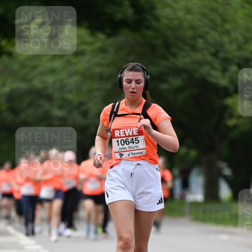 15.06.2025 - REWE Women's Run Dr. Thomas Lammeyer http://msf.ph/oto/7944964 15.06.2025 09:22:38 Laufen 10645 meine-sportfotos.de