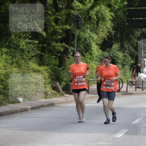 15.06.2025 - REWE Women's Run Jannik Wohlers http://msf.ph/oto/7945319 15.06.2025 10:18:32 Laufen 5331, 5312 meine-sportfotos.de