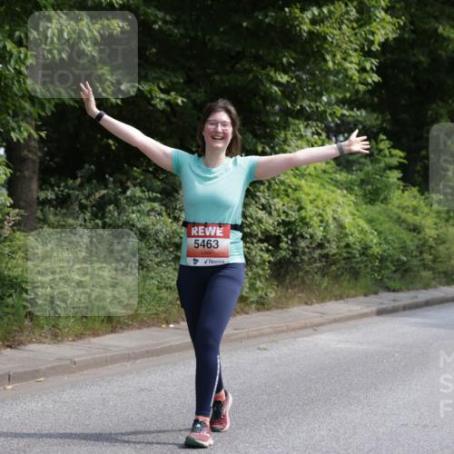 15.06.2025 - REWE Women's Run Jannik Wohlers http://msf.ph/oto/7945347 15.06.2025 10:18:34 Laufen 5463, 5331 meine-sportfotos.de