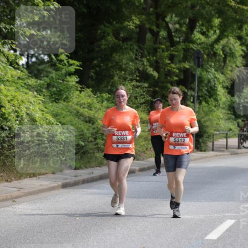 15.06.2025 - REWE Women's Run Jannik Wohlers http://msf.ph/oto/7945430 15.06.2025 10:18:36 Laufen 5331, 5312 meine-sportfotos.de