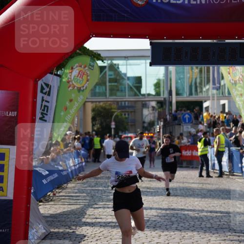 13.06.2025 - Holstenköstenlauf Felixshl http://msf.ph/oto/7945691 13.06.2025 18:11:51 Laufen 2322, 2925 meine-sportfotos.de