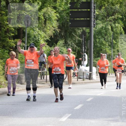 15.06.2025 - REWE Women's Run Jannik Wohlers http://msf.ph/oto/7945705 15.06.2025 10:18:50 Laufen 5533, 5289, 5487, 5610, 5118 meine-sportfotos.de