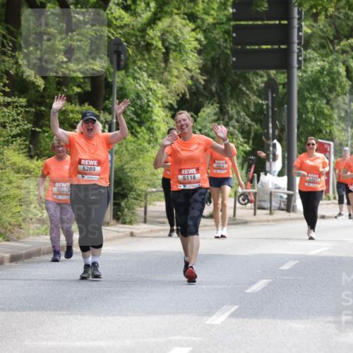 15.06.2025 - REWE Women's Run Jannik Wohlers http://msf.ph/oto/7945744 15.06.2025 10:18:52 Laufen 5562, 5289, 5487, 5118, 5610, 5533 meine-sportfotos.de