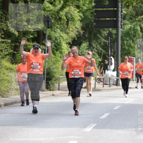 15.06.2025 - REWE Women's Run Jannik Wohlers http://msf.ph/oto/7945748 15.06.2025 10:18:52 Laufen 5533, 5562, 5289, 5487, 5118, 5610 meine-sportfotos.de