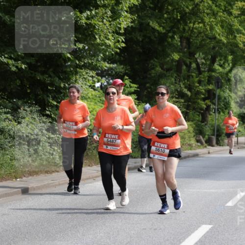 15.06.2025 - REWE Women's Run Jannik Wohlers http://msf.ph/oto/7945862 15.06.2025 10:19:09 Laufen 5561, 5487, 5610, 4 meine-sportfotos.de