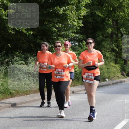 15.06.2025 - REWE Women's Run Jannik Wohlers http://msf.ph/oto/7945892 15.06.2025 10:19:10 Laufen 5561, 5487, 5610 meine-sportfotos.de