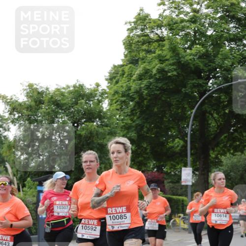 15.06.2025 - REWE Women's Run Jannik Wohlers http://msf.ph/oto/7946208 15.06.2025 08:29:57 Laufen 0643, 10307, 10592, 10085, 10631, 10614 meine-sportfotos.de