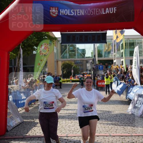 13.06.2025 - Holstenköstenlauf Felixshl http://msf.ph/oto/7946229 13.06.2025 18:12:23 Laufen 3258, 3265 meine-sportfotos.de