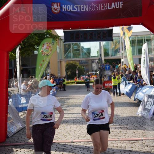 13.06.2025 - Holstenköstenlauf Felixshl http://msf.ph/oto/7946249 13.06.2025 18:12:23 Laufen 3258, 3265 meine-sportfotos.de