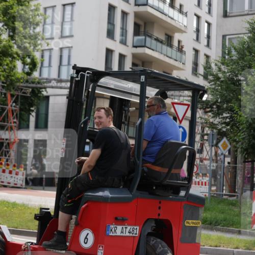 15.06.2025 - REWE Women's Run Jannik Wohlers http://msf.ph/oto/7946409 15.06.2025 10:20:21 Laufen 481 meine-sportfotos.de
