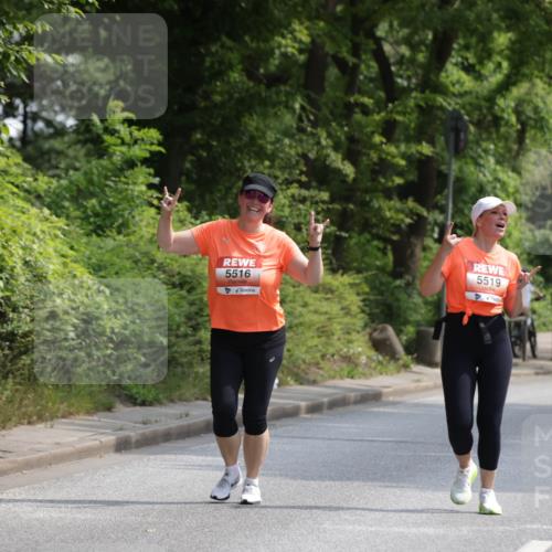 15.06.2025 - REWE Women's Run Jannik Wohlers http://msf.ph/oto/7946548 15.06.2025 10:21:16 Laufen 5516, 5519 meine-sportfotos.de
