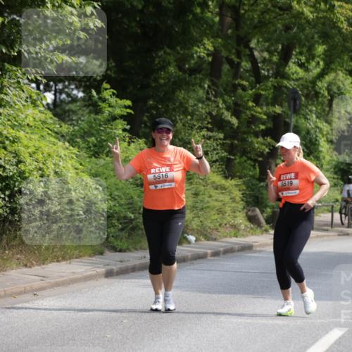 15.06.2025 - REWE Women's Run Jannik Wohlers http://msf.ph/oto/7946561 15.06.2025 10:21:17 Laufen 5516, 5519 meine-sportfotos.de