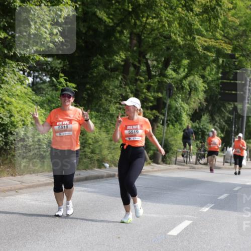 15.06.2025 - REWE Women's Run Jannik Wohlers http://msf.ph/oto/7946579 15.06.2025 10:21:19 Laufen 5516, 5519 meine-sportfotos.de
