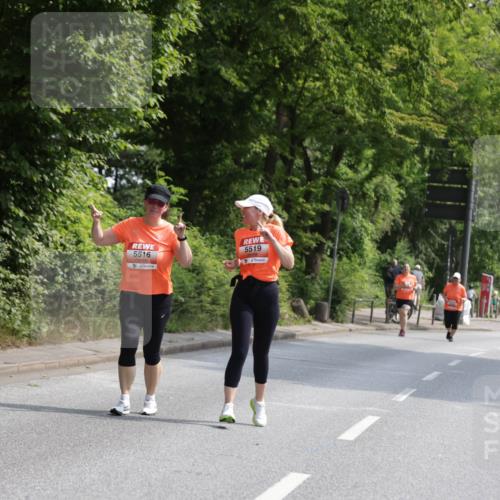 15.06.2025 - REWE Women's Run Jannik Wohlers http://msf.ph/oto/7946592 15.06.2025 10:21:19 Laufen 5516, 5519 meine-sportfotos.de
