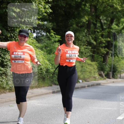 15.06.2025 - REWE Women's Run Jannik Wohlers http://msf.ph/oto/7946646 15.06.2025 10:21:21 Laufen 5516, 5519 meine-sportfotos.de