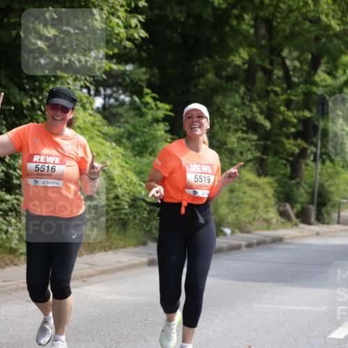 15.06.2025 - REWE Women's Run Jannik Wohlers http://msf.ph/oto/7946660 15.06.2025 10:21:21 Laufen 5516, 5519 meine-sportfotos.de