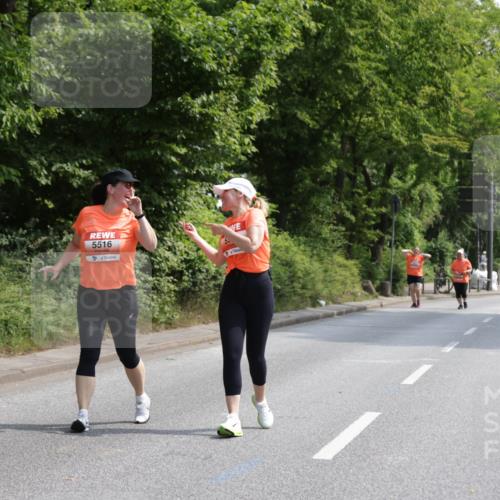 15.06.2025 - REWE Women's Run Jannik Wohlers http://msf.ph/oto/7946702 15.06.2025 10:21:22 Laufen 5516 meine-sportfotos.de