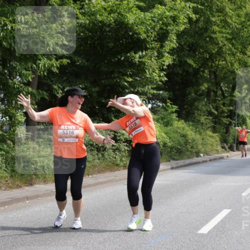 15.06.2025 - REWE Women's Run Jannik Wohlers http://msf.ph/oto/7946721 15.06.2025 10:21:23 Laufen 5516, 5519 meine-sportfotos.de