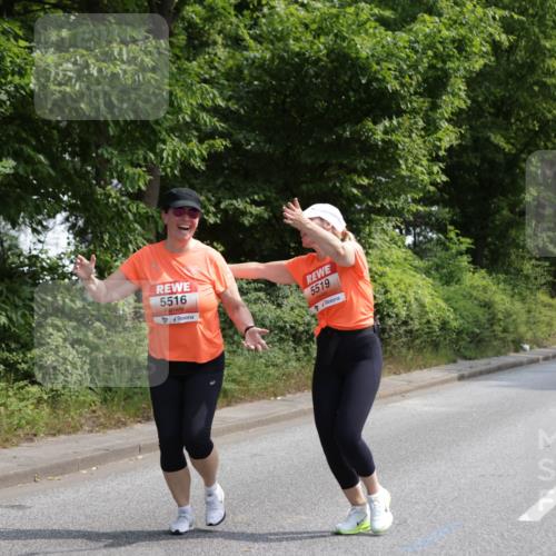 15.06.2025 - REWE Women's Run Jannik Wohlers http://msf.ph/oto/7946746 15.06.2025 10:21:23 Laufen 5516, 5519 meine-sportfotos.de