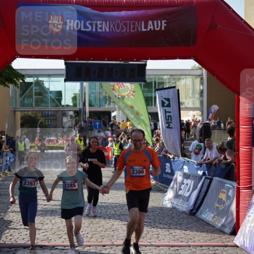 13.06.2025 - Holstenköstenlauf Felixshl http://msf.ph/oto/7946759 13.06.2025 18:13:29 Laufen 2196, 2385, 2386, 2393, 2526 meine-sportfotos.de