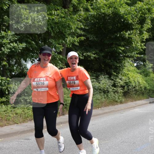 15.06.2025 - REWE Women's Run Jannik Wohlers http://msf.ph/oto/7946769 15.06.2025 10:21:24 Laufen 5516, 5519 meine-sportfotos.de