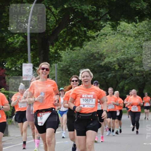 15.06.2025 - REWE Women's Run Jannik Wohlers http://msf.ph/oto/7946787 15.06.2025 08:30:11 Laufen 10671 meine-sportfotos.de