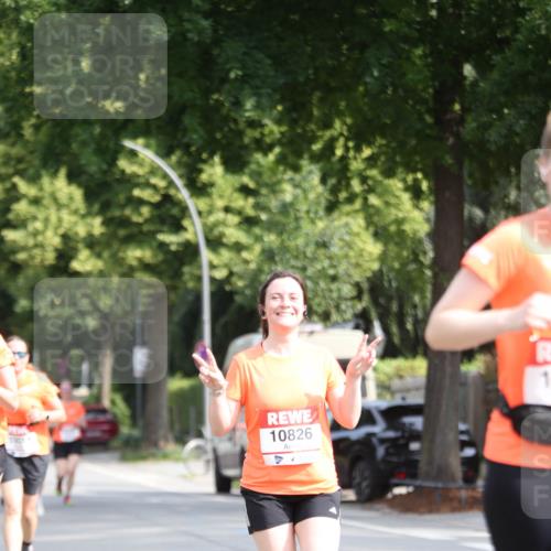 15.06.2025 - REWE Women's Run Jannik Wohlers http://msf.ph/oto/7946824 15.06.2025 09:45:15 Laufen 10826 meine-sportfotos.de