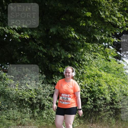 15.06.2025 - REWE Women's Run Jannik Wohlers http://msf.ph/oto/7947270 15.06.2025 10:22:22 Laufen 5626 meine-sportfotos.de