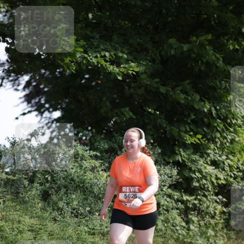 15.06.2025 - REWE Women's Run Jannik Wohlers http://msf.ph/oto/7947276 15.06.2025 10:22:24 Laufen 5626 meine-sportfotos.de