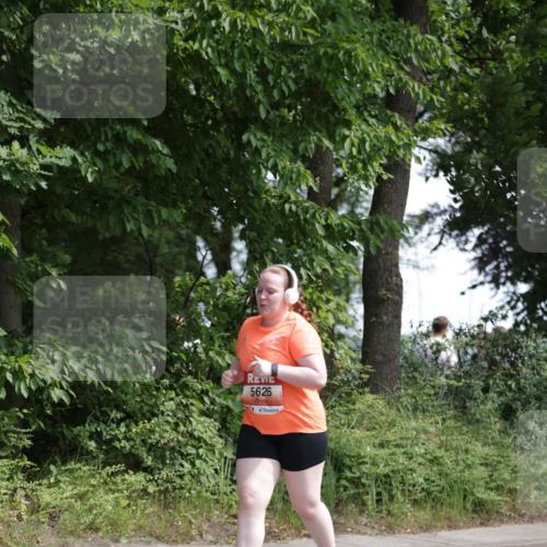 15.06.2025 - REWE Women's Run Jannik Wohlers http://msf.ph/oto/7947411 15.06.2025 10:22:26 Laufen 5626 meine-sportfotos.de